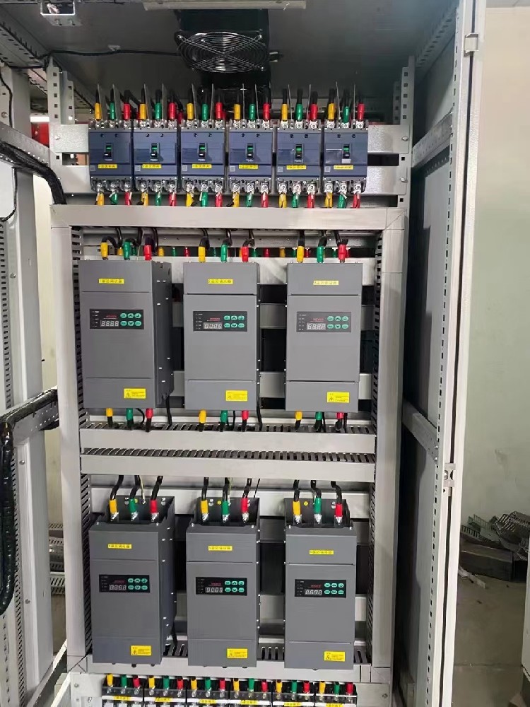 电力调整器可能接受的最大过载电流是几多？过载；さ拇シ⒒焓窃趺吹？