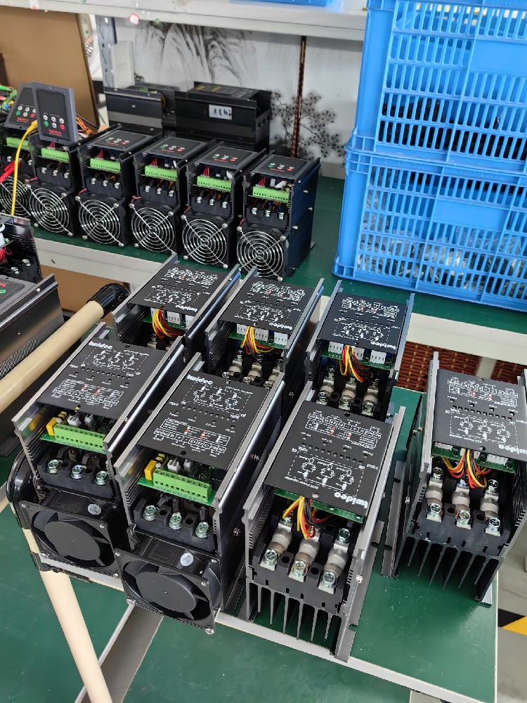 电力调整器在哪些工业领域利用最宽泛（如电炉加热、电机调快等）？有什么特殊的利用案例？