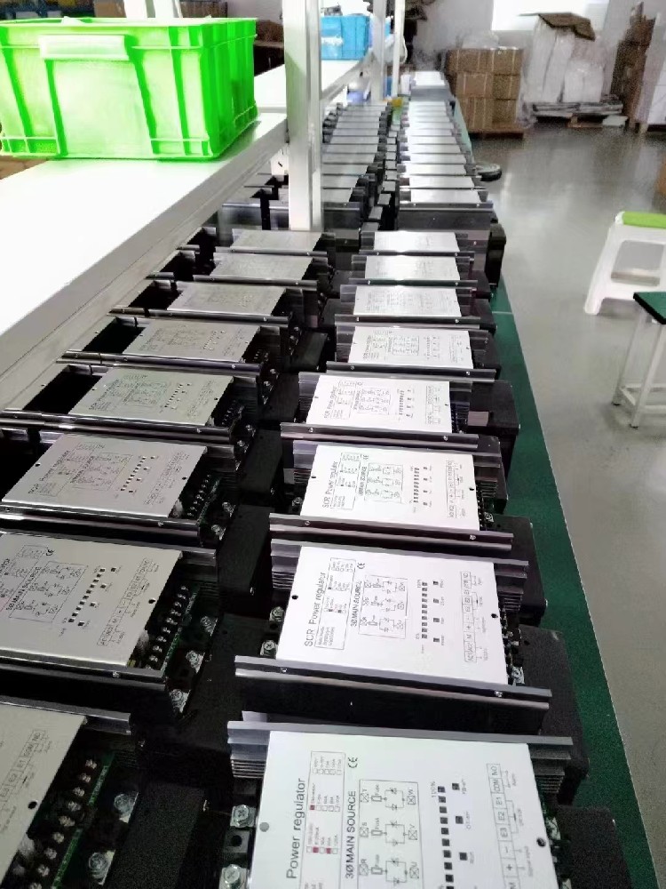 多台电力调整器同时使用时，相互之间产生电磁滋扰，导致部门设备工作异常，若何解除滋扰？